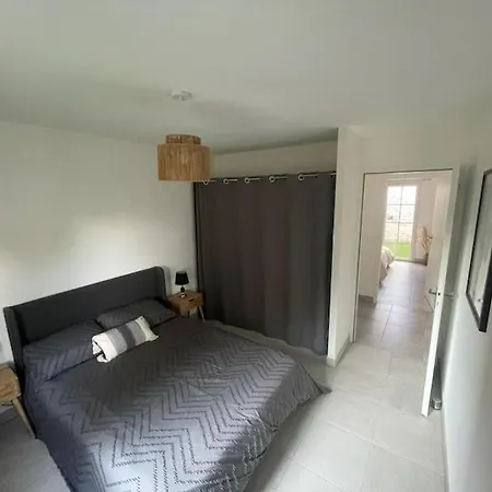 Сasa de vacaciones Charmante Maison Neuve *