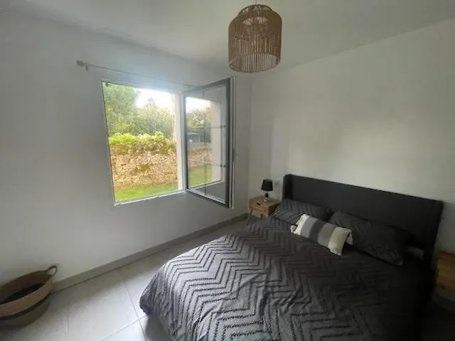 Charmante Maison Neuve Сasa de vacaciones Saint-Gelais