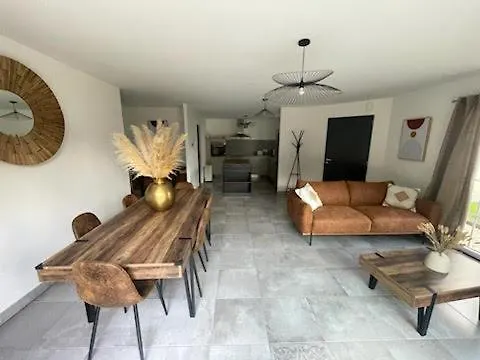 Charmante Maison Neuve